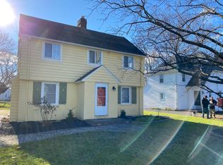 37 Avalon Dr, Rochester, NY 14618