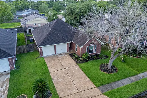 3503 Riverside Dr Photo 1