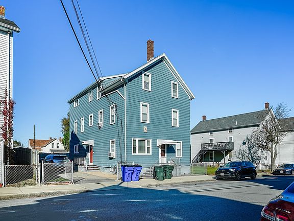 3rd image of 463 Montaup St