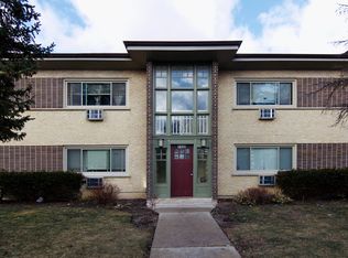 1120 N Wheeling Rd APT 2A, Mount Prospect, IL 60056
