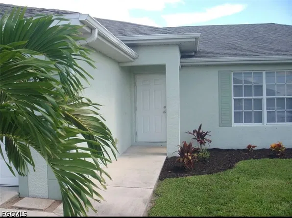 107 NE 15th Ter, Cape Coral, FL 33909