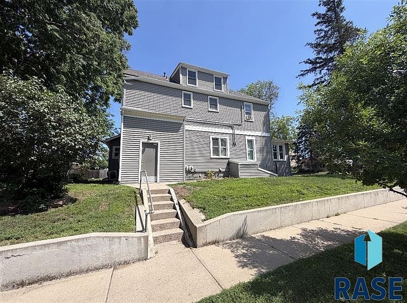 2nd image of 1515 S Norton Ave