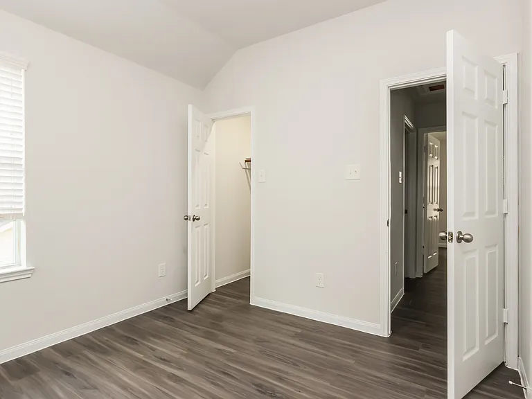 2447 Gibbs Bend Ct — Photo 21
