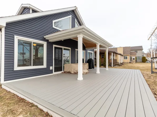 10698 W Shore Dr, Houghton Lake, MI 48629