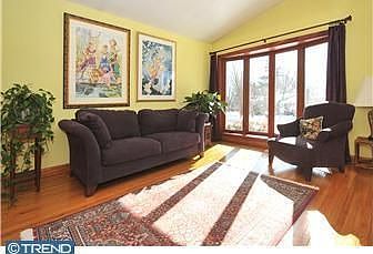 Living room & Bay window
