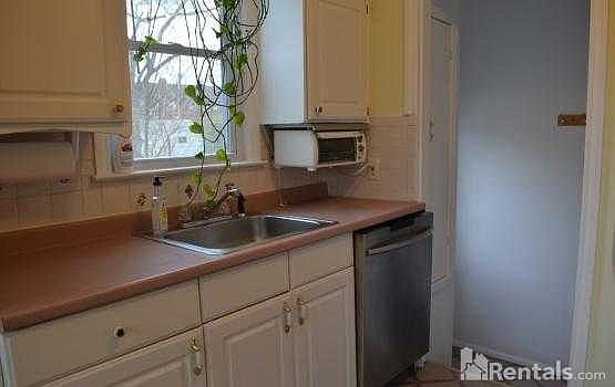4th image of 11532 Cardwell St