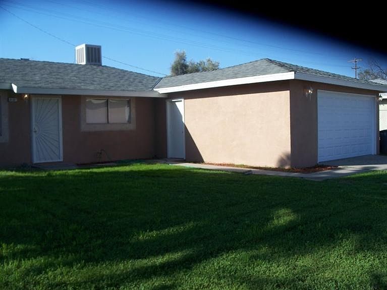 1st image of 3327 N Claremont Ave