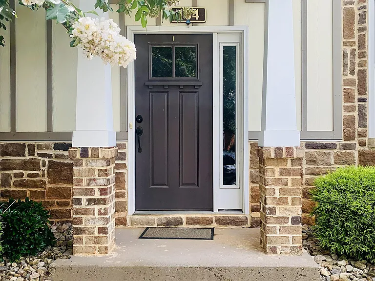 104 Capital St — Photo 3