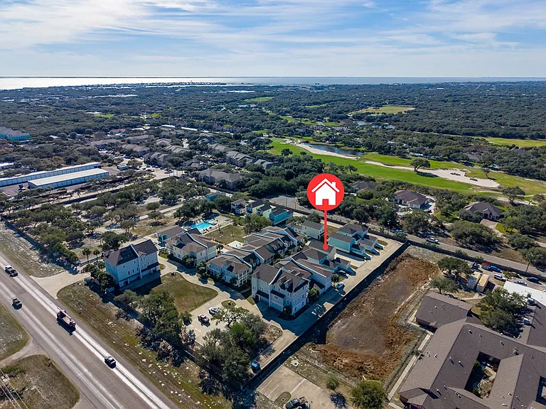 124 Lavaca Cir — Photo 44