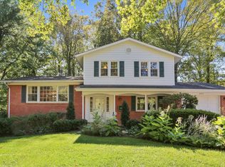 4912 Russett Rd, Rockville, MD 20853