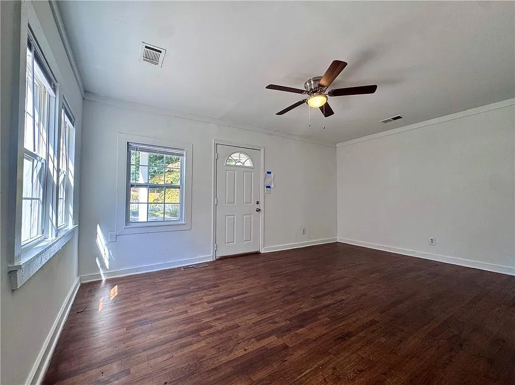 3 bed, 2.0 bath, 1023 sqft, $1,500 — Photo 3