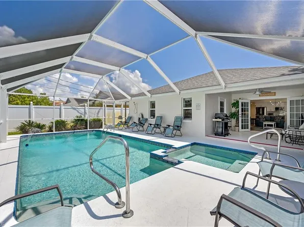 569 102nd AVE N, NAPLES, FL 34108