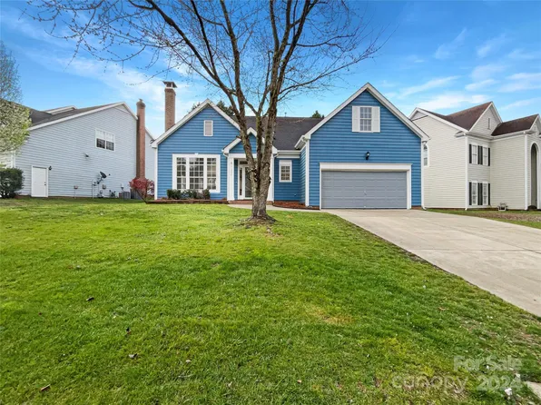 11232 Laurel View Dr, Charlotte, NC 28273