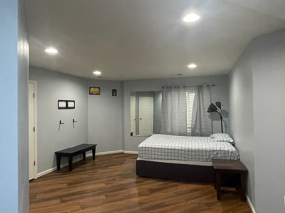 9195 Lake Preston Ct #1