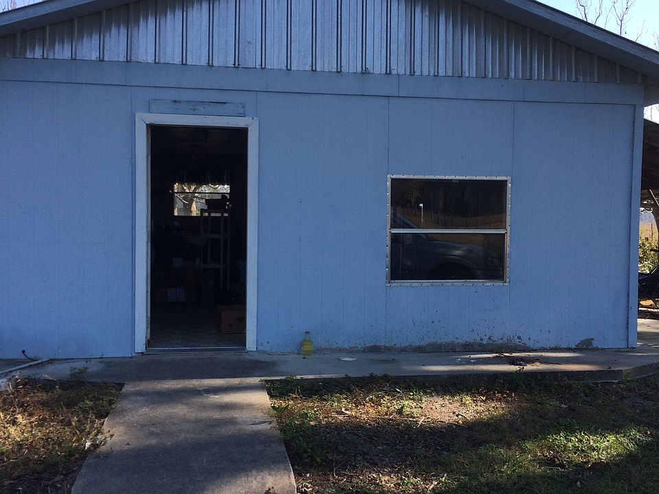 CookHouse w/ full bath