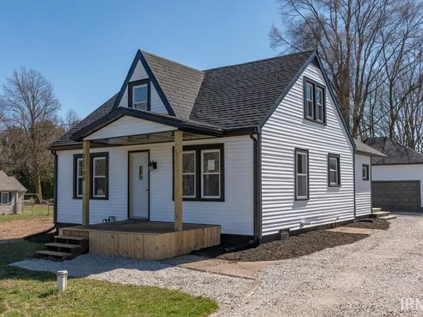 21106 Cabot Ave, Lakeville, IN 46536