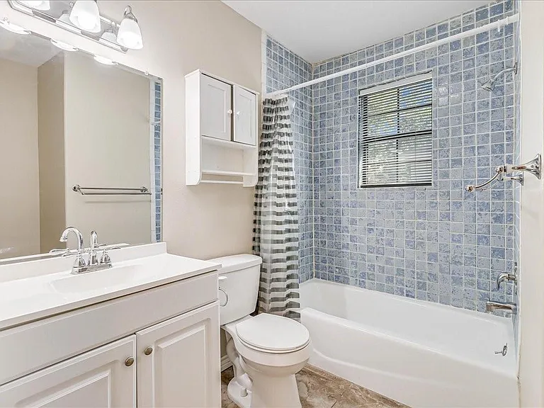 2111 E Lott Ave — Photo 35