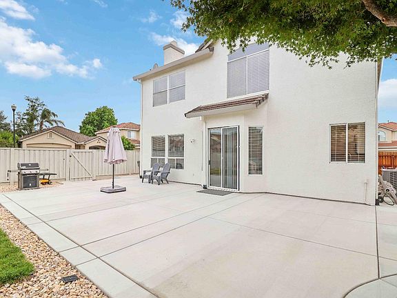 5th image of 8900 Rising Mist Way