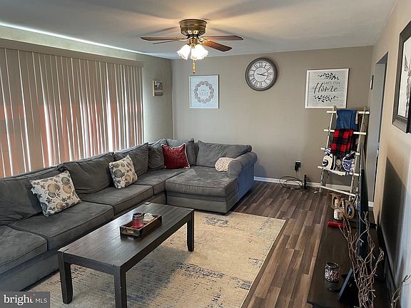 4th image of 3 Newland Ct