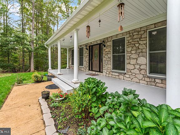5th image of 23 Longwood Dr