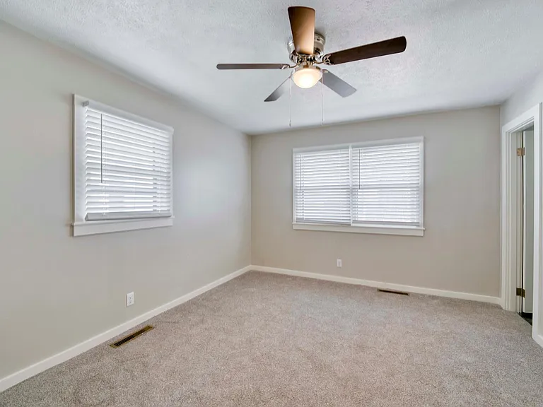 1356 E Rosebrier St — Photo 27
