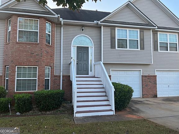 2nd image of 5575 Yellow Pine Dr