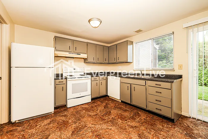 7610 Mount Whitney St — Photo 7