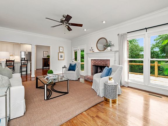 4th image of 2704 Old Looney Mill Cir