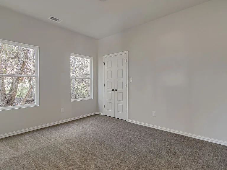 1649 E Terrell Ave — Photo 21