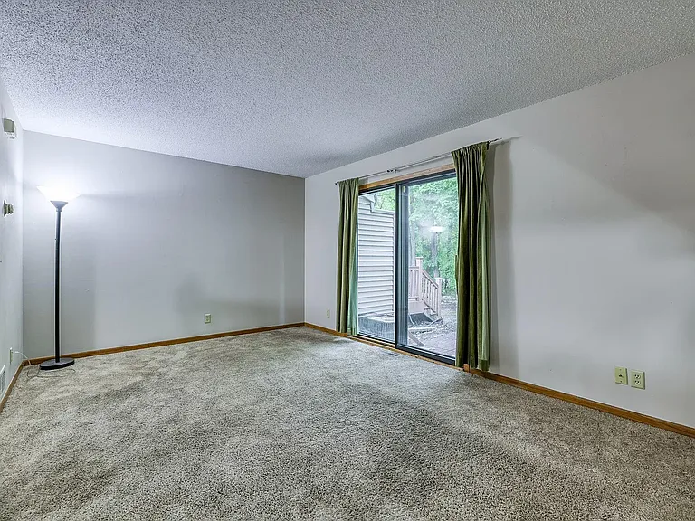 105B South Dr — Photo 22