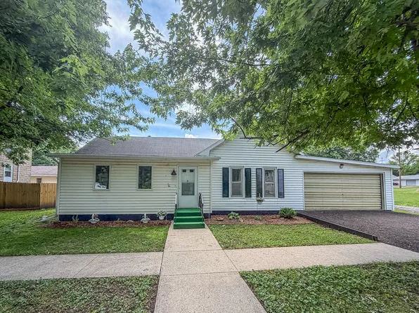 305 N William St, Farmer City, IL 61842