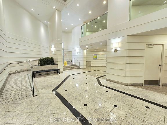 2nd image of 711 Bay St #1421