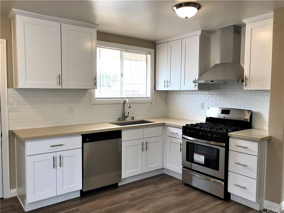 1st image of 1506 E 122nd Pl