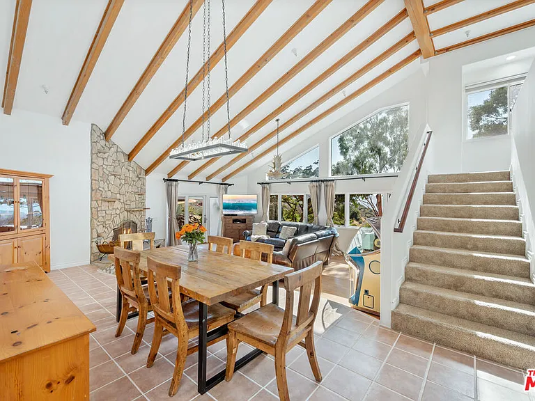 34136 Mulholland Hwy — Photo 15