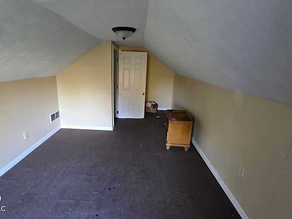 4th image of 2304 S Meeker Ave