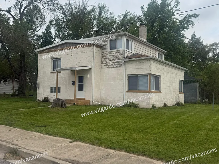 600 W 46th Ave — Photo 1