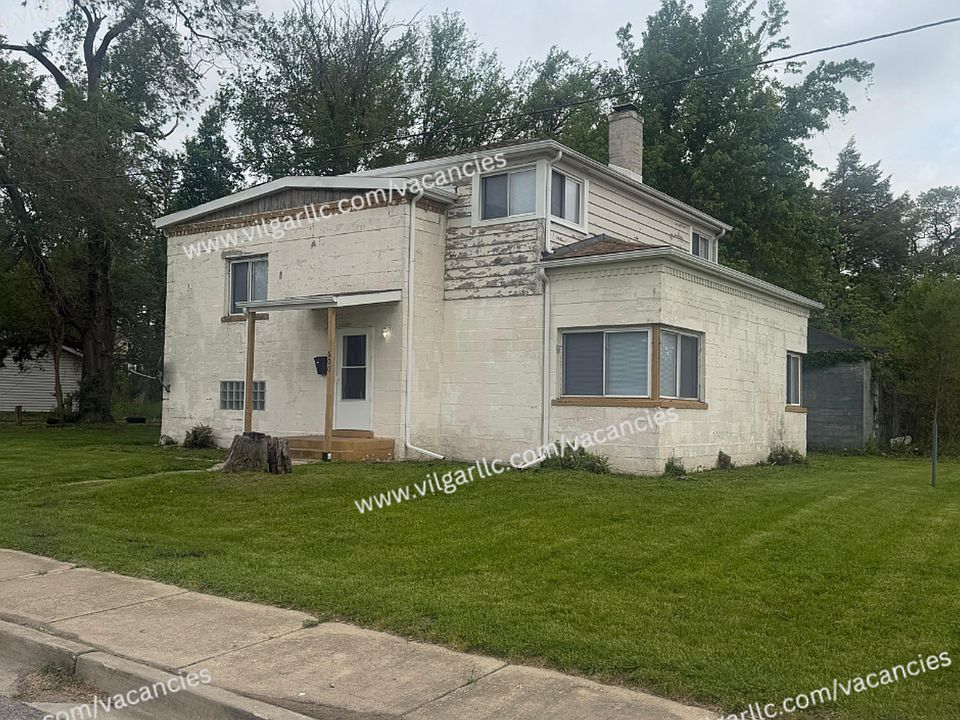 1st image of 600 W 46th Ave