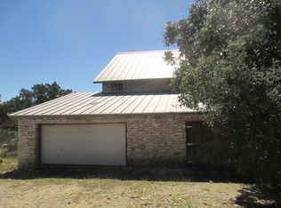 332 Sunset Dr, Lakehills, TX 78063