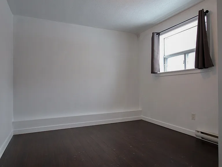 169 Lancaster St W #12 — Photo 8