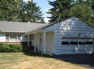 972 Hillside Ave, Rochester, NY 14618