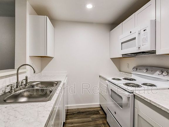 3rd image of 3985 Starboard Ln SE #E101