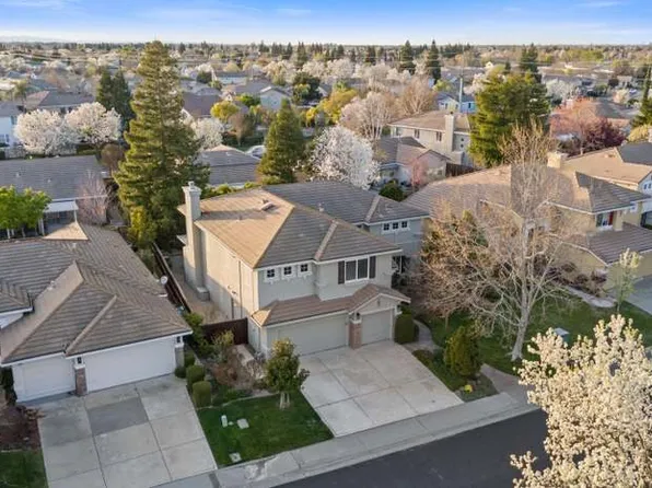 3205 Yosemite Park Way, Elk Grove, CA 95758