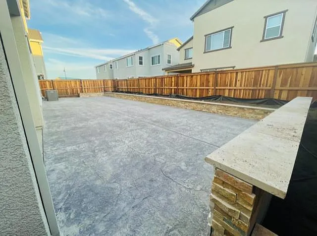6 bed, 3300 sqft, $3,799 — Photo 4
