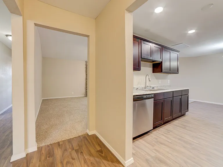 S 79th E Ave Duplex — Photo 21