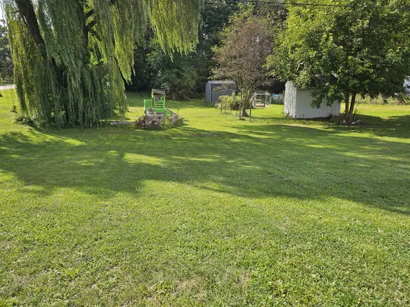 377 S Stage Rd, Ionia, MI 48846