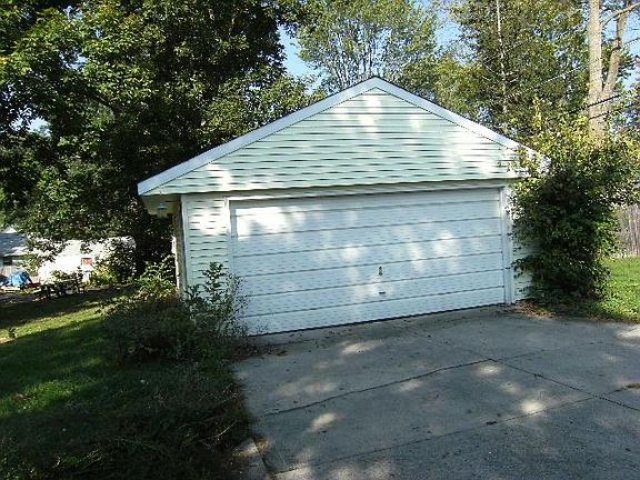 2 Car Garage
