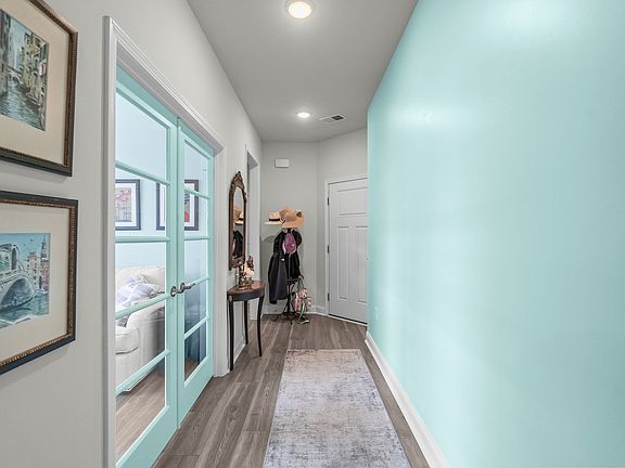 2nd image of 6041 Campanella St