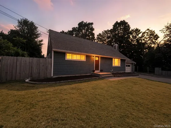 12 Channingville Road, Wappingers Falls, NY 12590