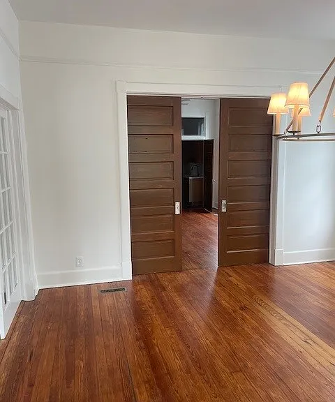 718 E Henry St — Photo 18