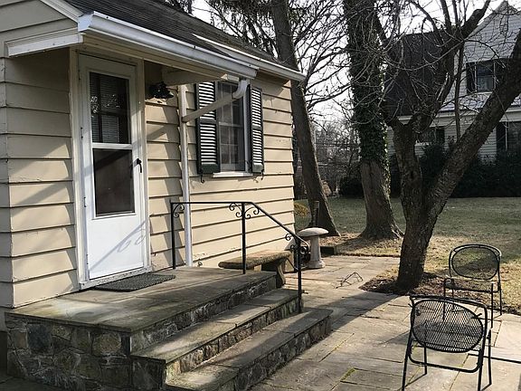5th image of 10318 Fawcett St
